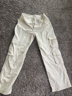Womens White Cargo Pants - Versatile Everyday Wear